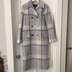 Ann Taylor Gray and Cream Plaid Coat,  size -XS, 32% wool. Lined